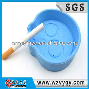 2013 fashion oem skull silicone ashtray with logo